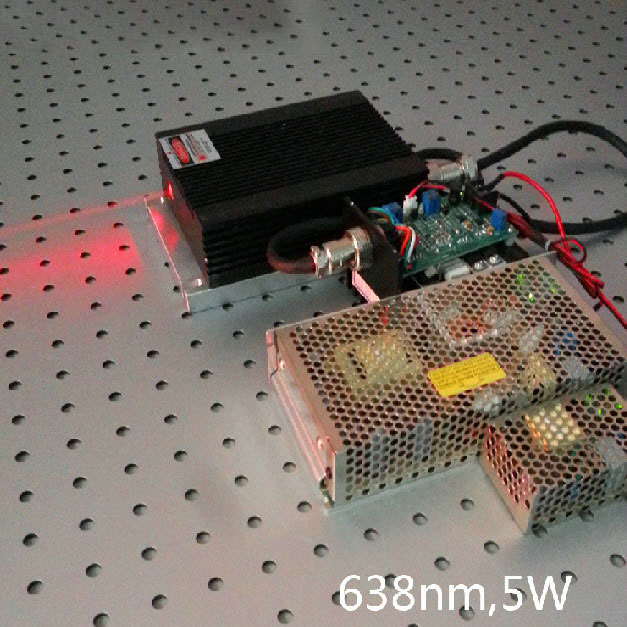 638nm 5W High power Red Semiconductor Laser Modulation 0~30khz Analog or TTL 638nm 5W High power Red Semiconductor Laser Modulation 0~30khz Analog or TTL