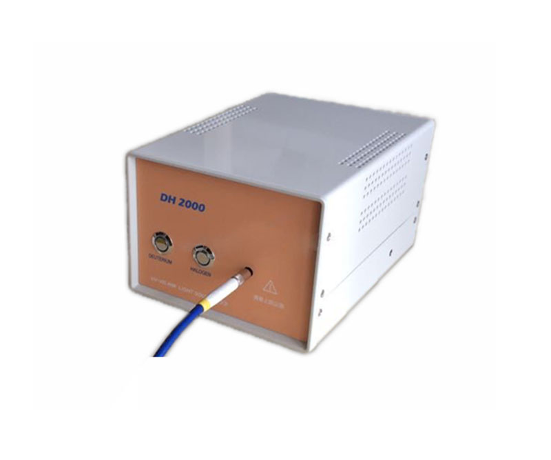 Deuterium tungsten halide lamp two in one light source